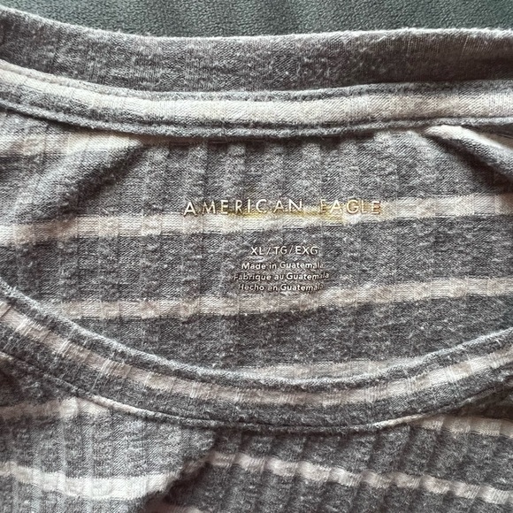 American Eagle Long Sleeve - Picture 2 of 2